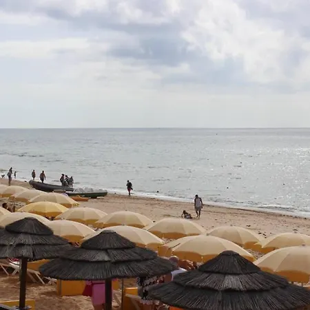 A Dois Passos Da Lejlighed *